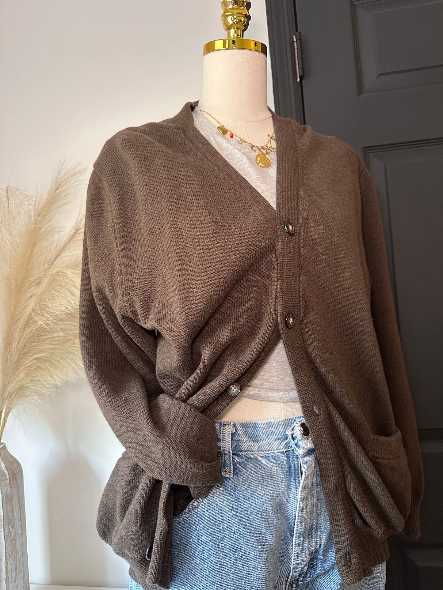 Brown grandma-core cardigan